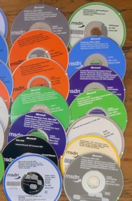 35 Microsoft Developer Network MSDN Discs Library 2001-2006 Bulk Lot