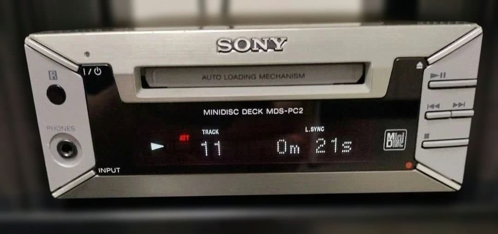 Sony MDS-PC2 MiniDisc MD Deck Player Auto Loading Optical RCA Japan 100V Silver