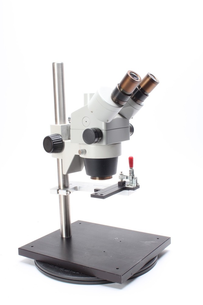 Luxo Binocular Microscope With Stand and 2x WF10X Eye Pieces