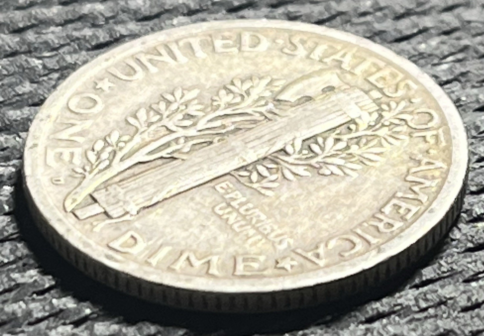 Very Nice Better Date 1924-D Mercury Silver Dime