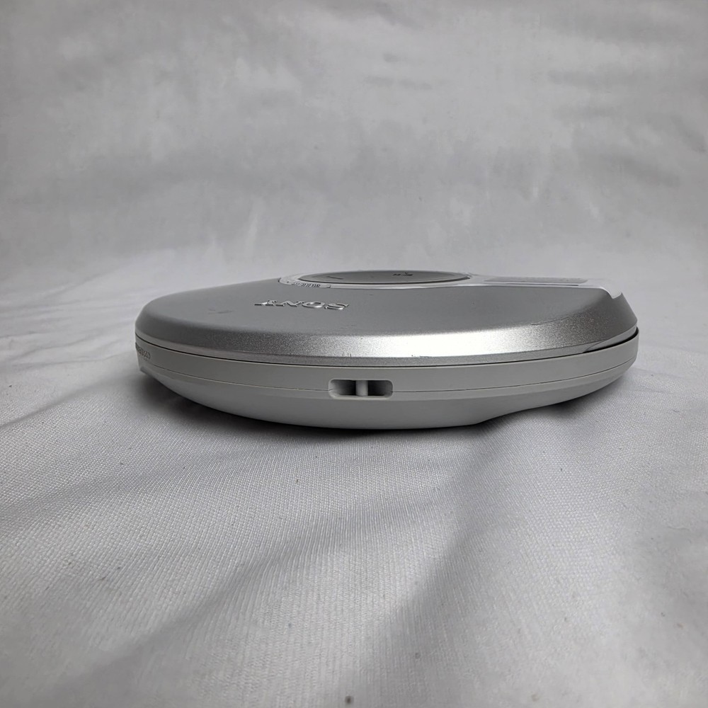 Sony D-EJ120 CD Walkman Portable CD Player G Protection Silver Tested Working