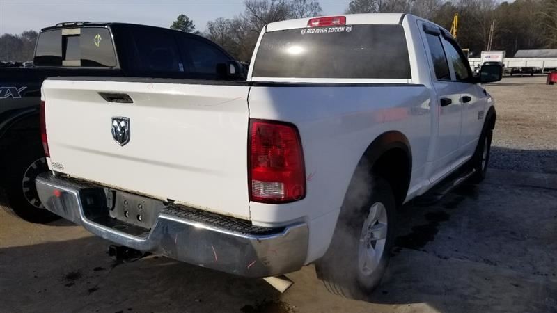 18 DODGE RAM 1500 HIGH MOUNTED STOP LIGHT INCANDESCENT