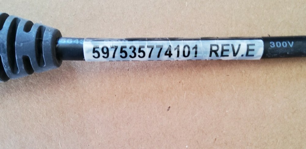 EF Johnson Programing Cable R597535774101 Rev. E