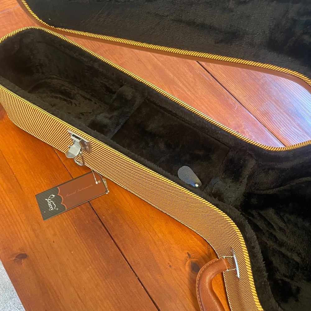 Hard-Shell Lockable Dreadnought Acoustic Guitar Case with Black Plush Interior
