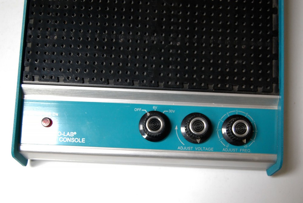 Electro-Lab Design Console DeVry Institute Electronic Design Fabrication Tool