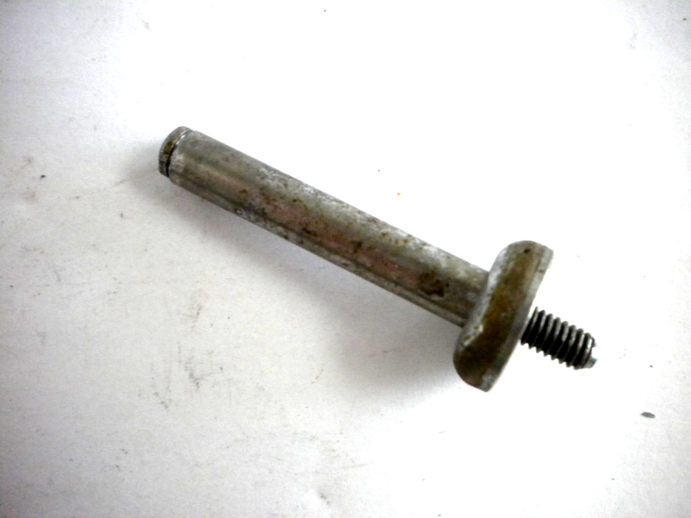 White Model 43 Rotary Sewing Machine Spool Pin