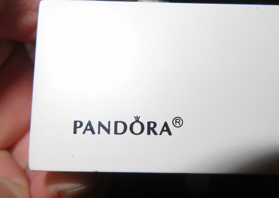 Pandora Jewelry Store Counter Display Tray Charms Rings Retail 60 Spaces Pillows