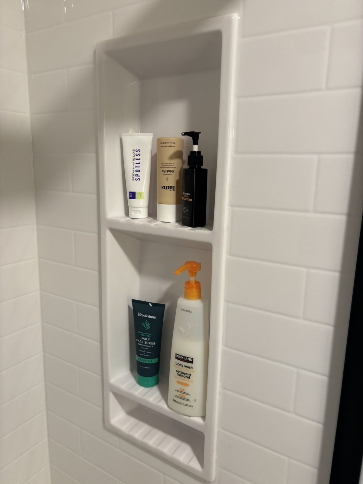 NEW Onyx Liberty Tower Recessed Shower Caddy –Glacier Bright Wh 3 Shelf Niche