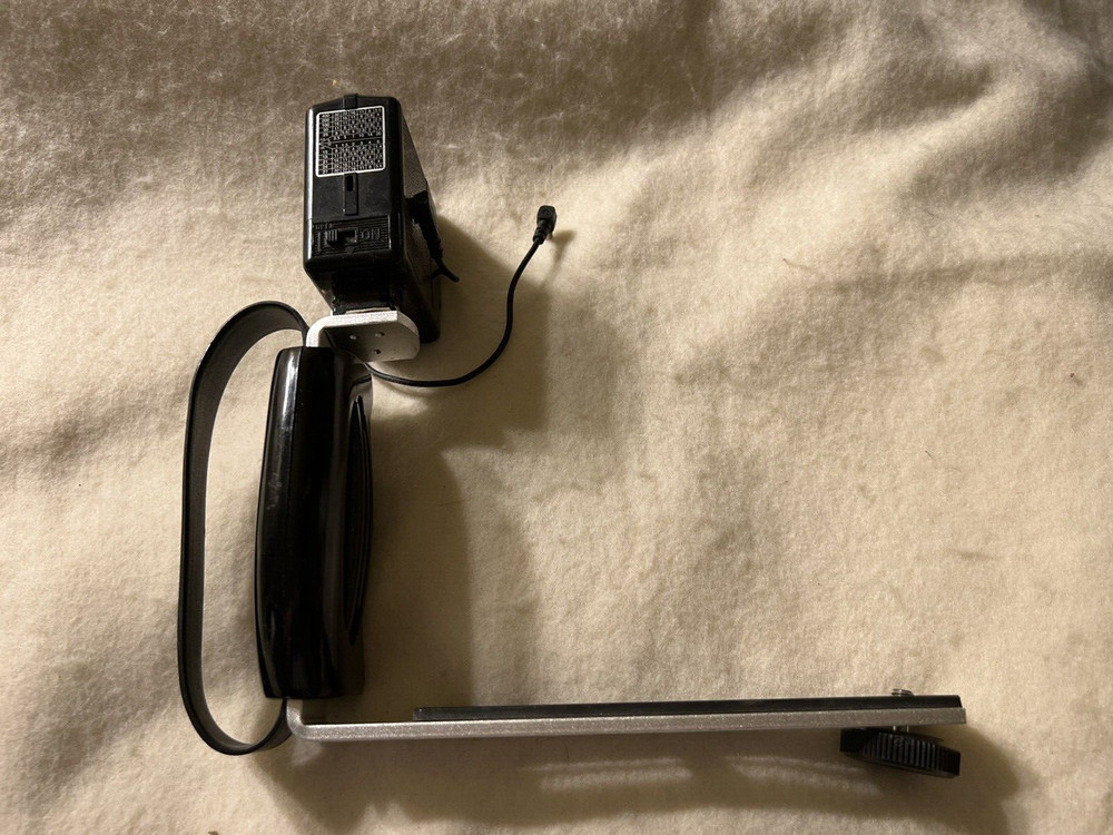 Prinz Camera Hand Grip Bracket Model #547 with Flash