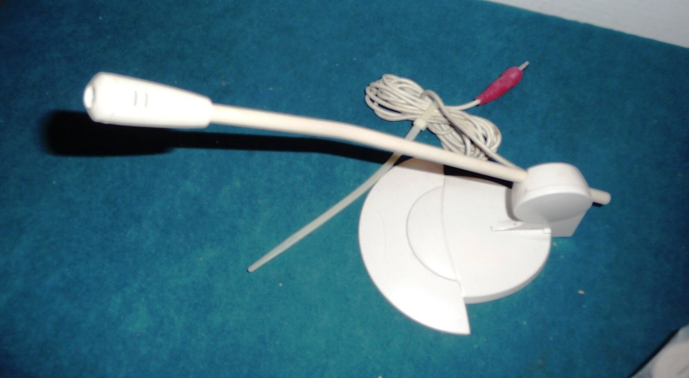 2 Telex Desktop Computer Freestanding Microphone M40 700358