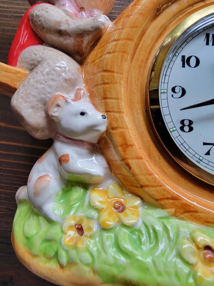 Vintage Ceramic Bear Figurine Clock