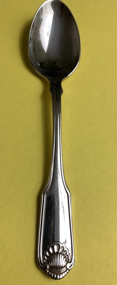 CLASSIC SHELL Pattern Tea Spoon ONEIDA Stainless Steel 18/10 Cube Mark