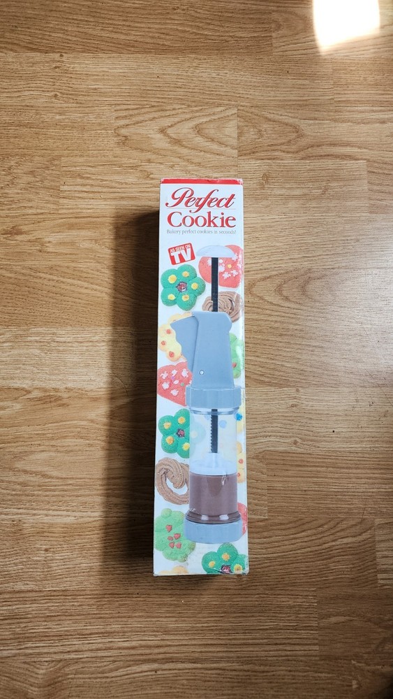 Smart Inventions Perfect Cookie Press Set, 12 Design Disks, 8 Tips
