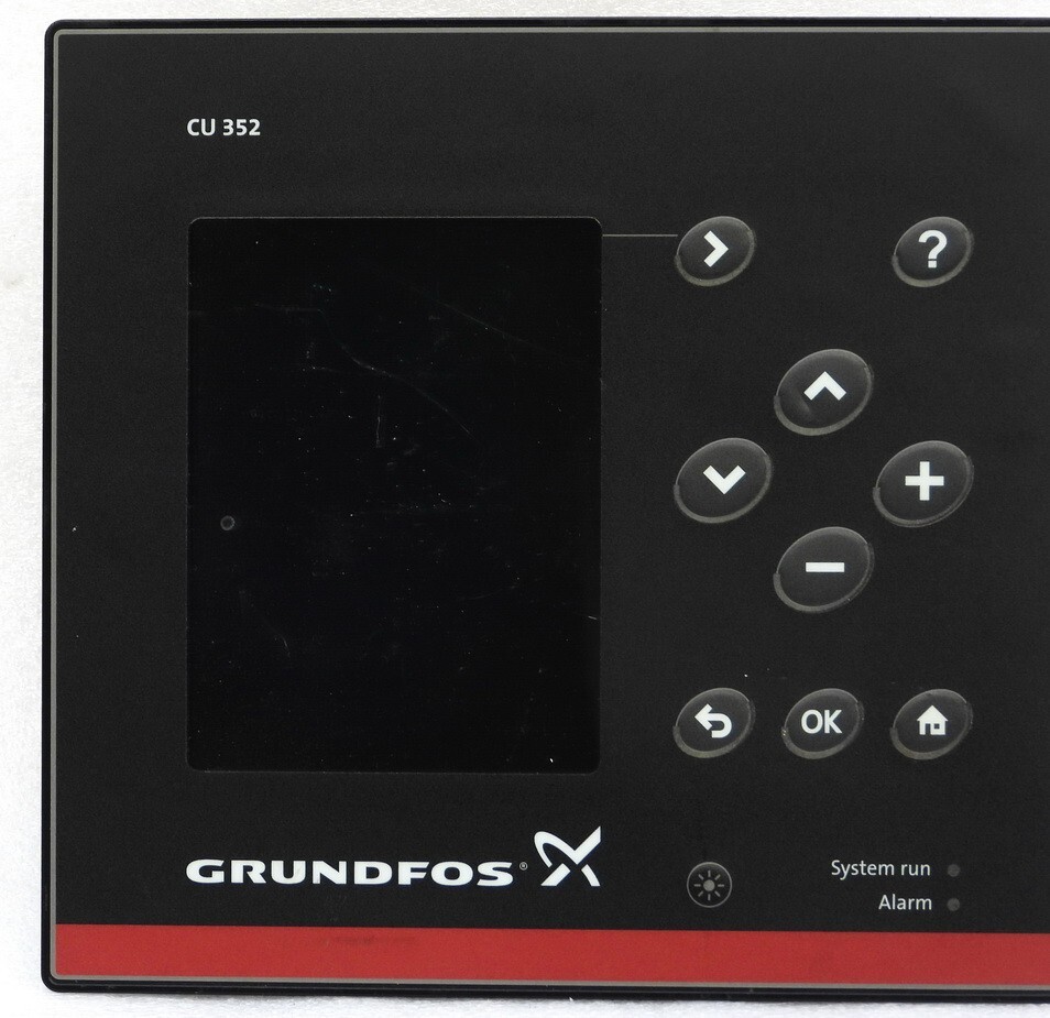 GRUNDFOS MODEL CU 352 DIGITAL DISPLAY INDUSTRIAL FLEXIBLE PUMP CONTROLLER PANEL