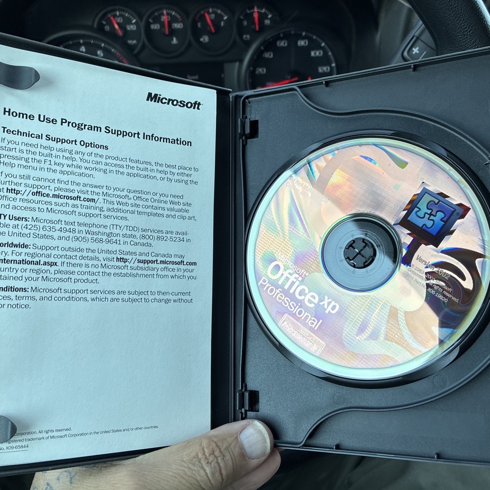 Microsoft Office XP Professional Version 2002 w/ Product Key