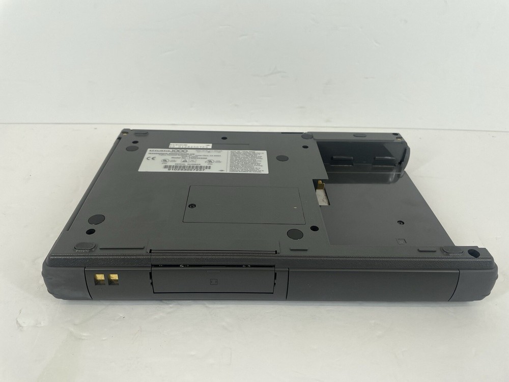 READ Fujitsu Stylistic 1000 FMW2430M Tablet PC UNTESTED