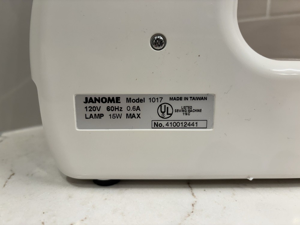Janome Harmony 1017 Sewing Machine 2005...MUST SEE!