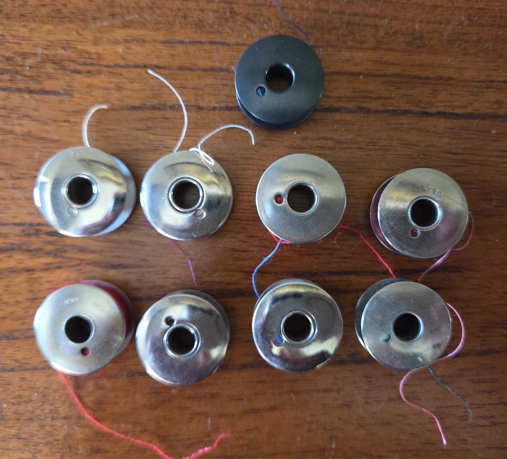 9 Singer 1 Hole 66 Sewing Machine Bobbins