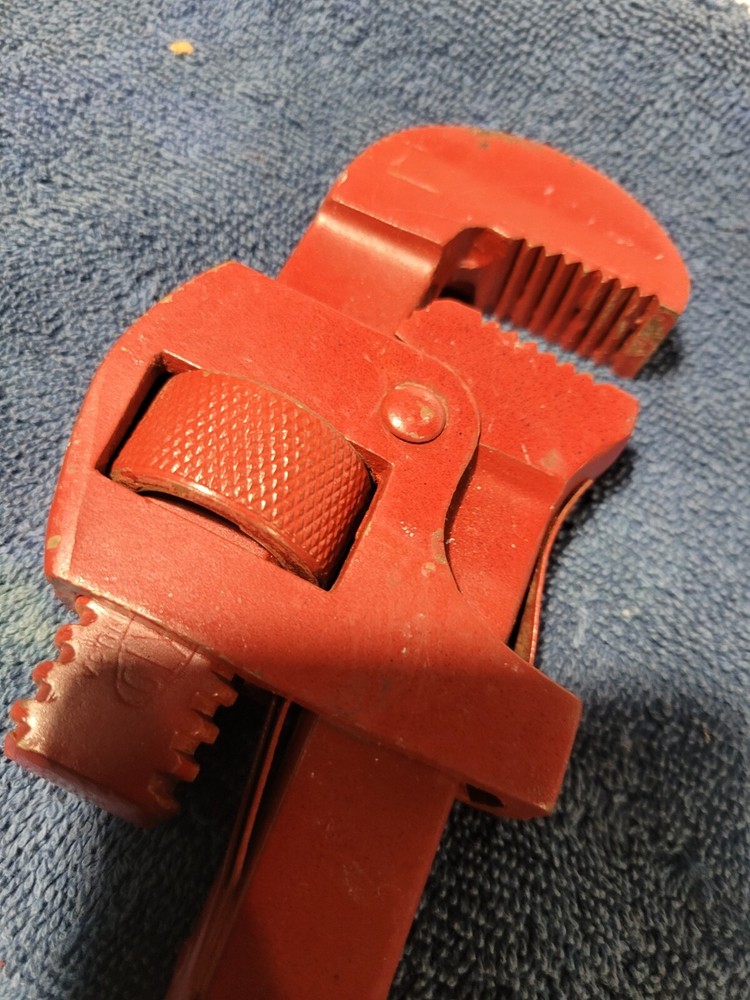 Vintage PEXTO Pipe Wrench
