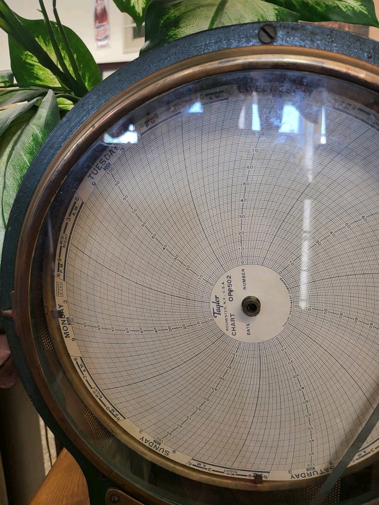 VINTAGE TAYLOR? 7 DAY TEMPERATURE CHART RECORDER KEY WIND