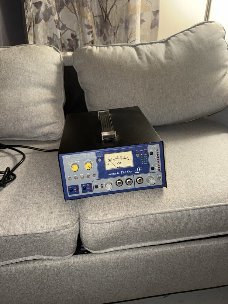 Focusrite ISA One Microphone Preamp Phantom Power VU Meter Instrument Input