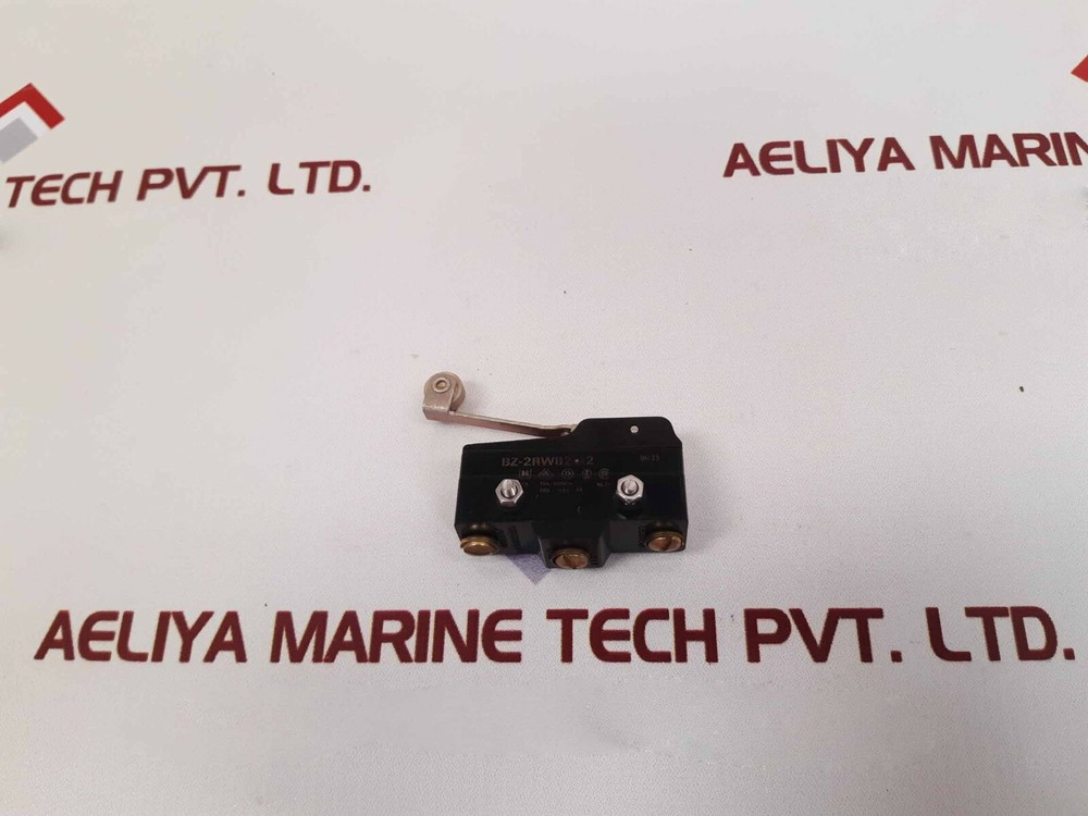 Honeywell BZ-2RW82-A2 Micro Limit Switch and Roller Lever