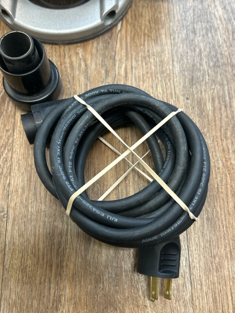 DEWALT DW618 (SBL015300)