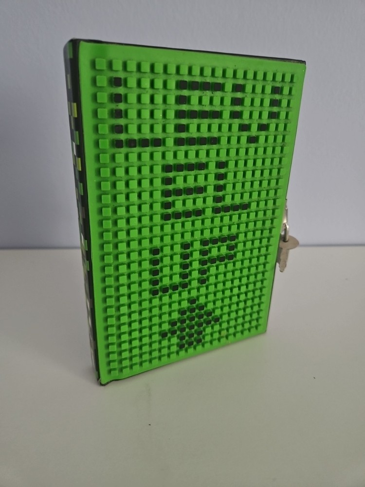 Minecraft Level Up Notebook Journal Green Black NEW LOCKED! CHALLENGE