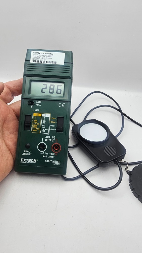 Extech 401025 Digital Light Meter 0-5000 Foot Candles