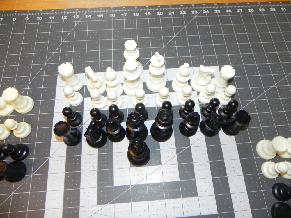 Lot x 3 Staunton Plastic CHESS SET COMPLETE some extra's