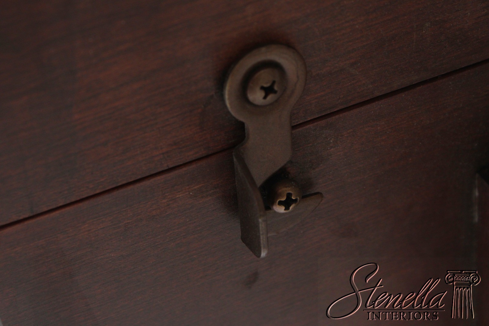 LF72273: HENKEL HARRIS Cherry Queen Anne Style Double Pedestal Dining Table