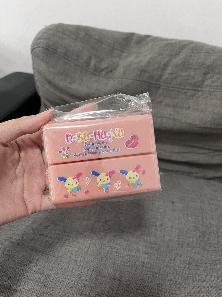 Usahana pill case
