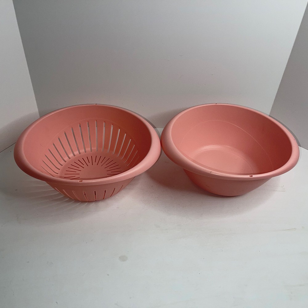 Pink Plastic Colander and Bowl Set