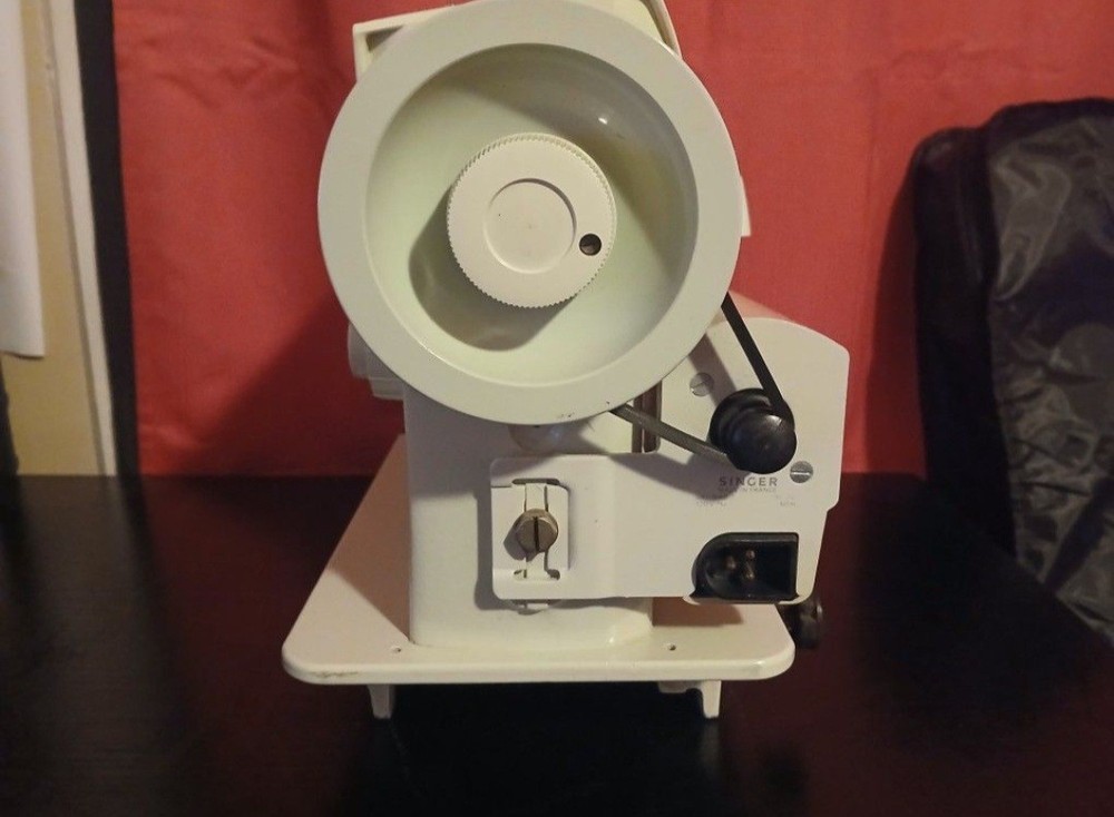 SINGER 258 Electric Sewing Machine