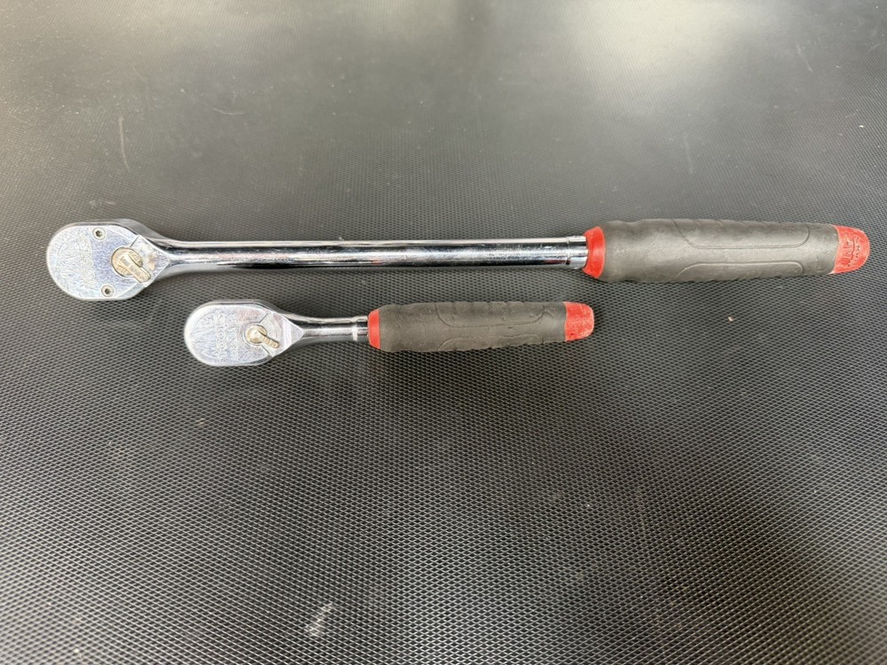 Mac Tools Axis 1/4" & 3/8” Ratchet Set