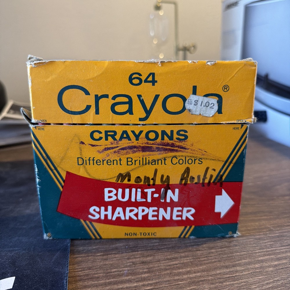 Vintage Crayola Crayons 64 Brilliant Colors Built In Sharpener Periwinkle Maize