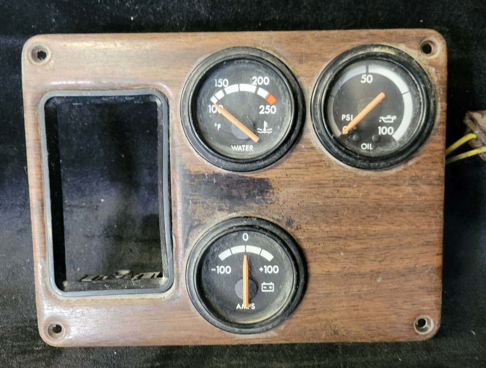 Freightliner FLD Gauge Cluster