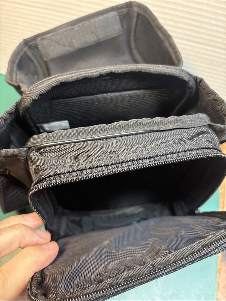 Case It CD Disc Black 7" Zippered Case Wallet Strap Pocket For CD Player