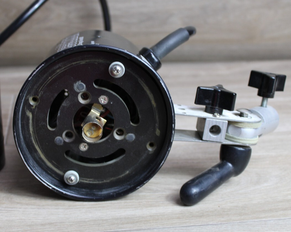 Speedotron Universal Light Unit Model 102 NO BULB