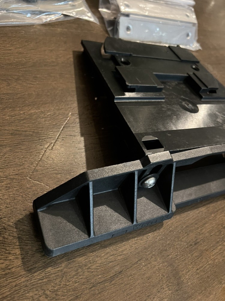 Whelen lightbar Mounting Feet Pair
