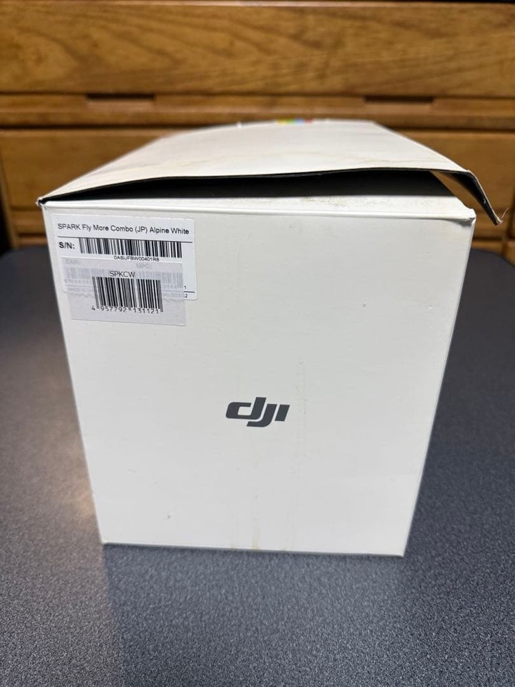 Dji Spark Drone Full Set White Quadcopter With Camera Controller Battery (Needs