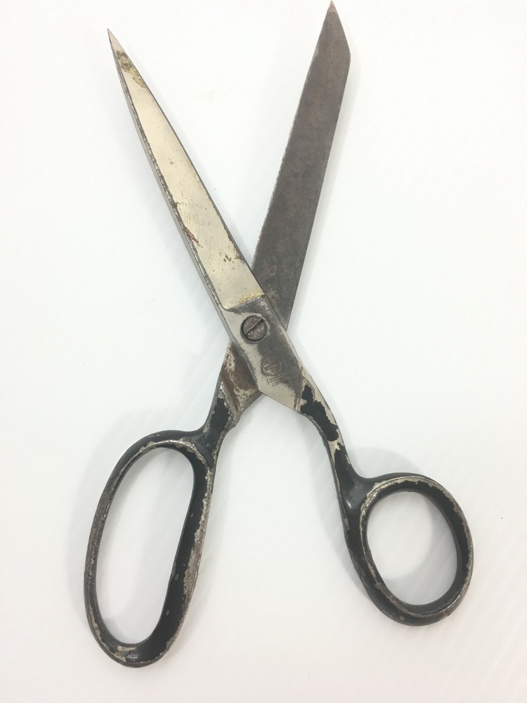 Vintage Black Handled Shears Scissors 8 inches