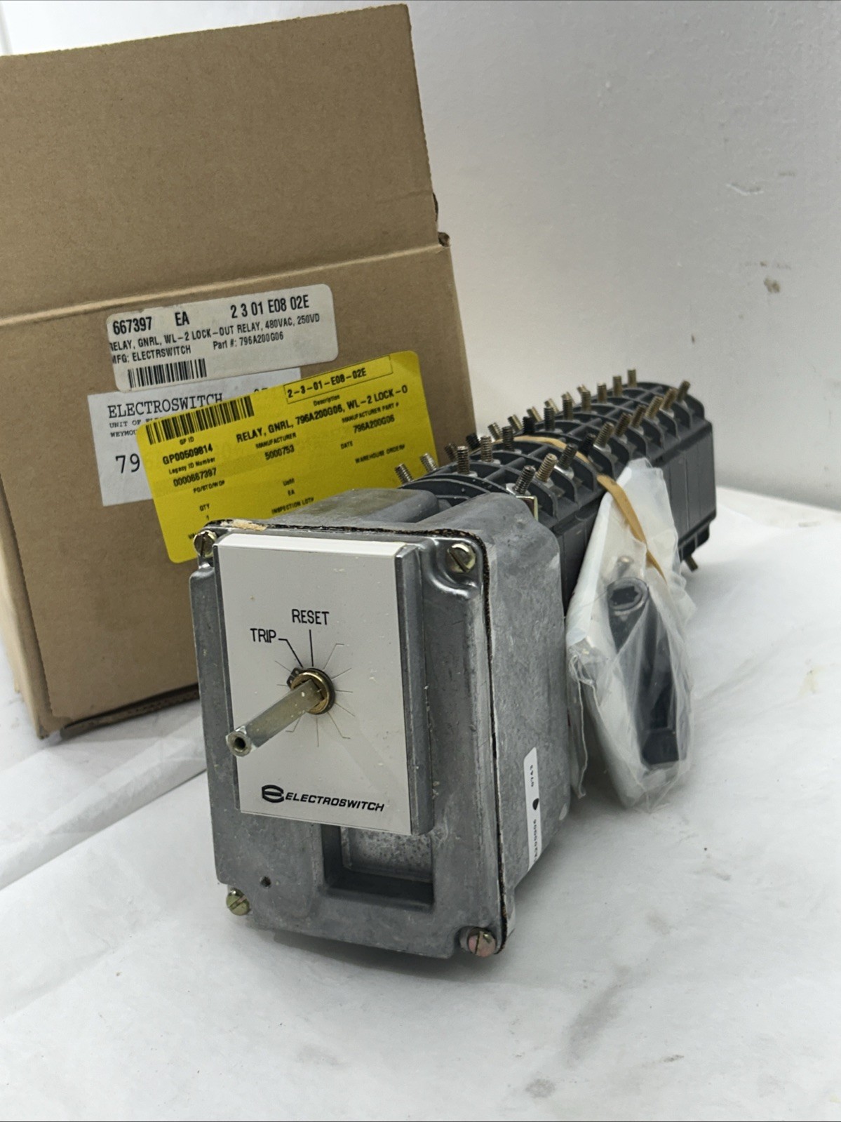 electroswitch rotary WL-2 796a200g06 Lock Out Relay Switch 480 Vac