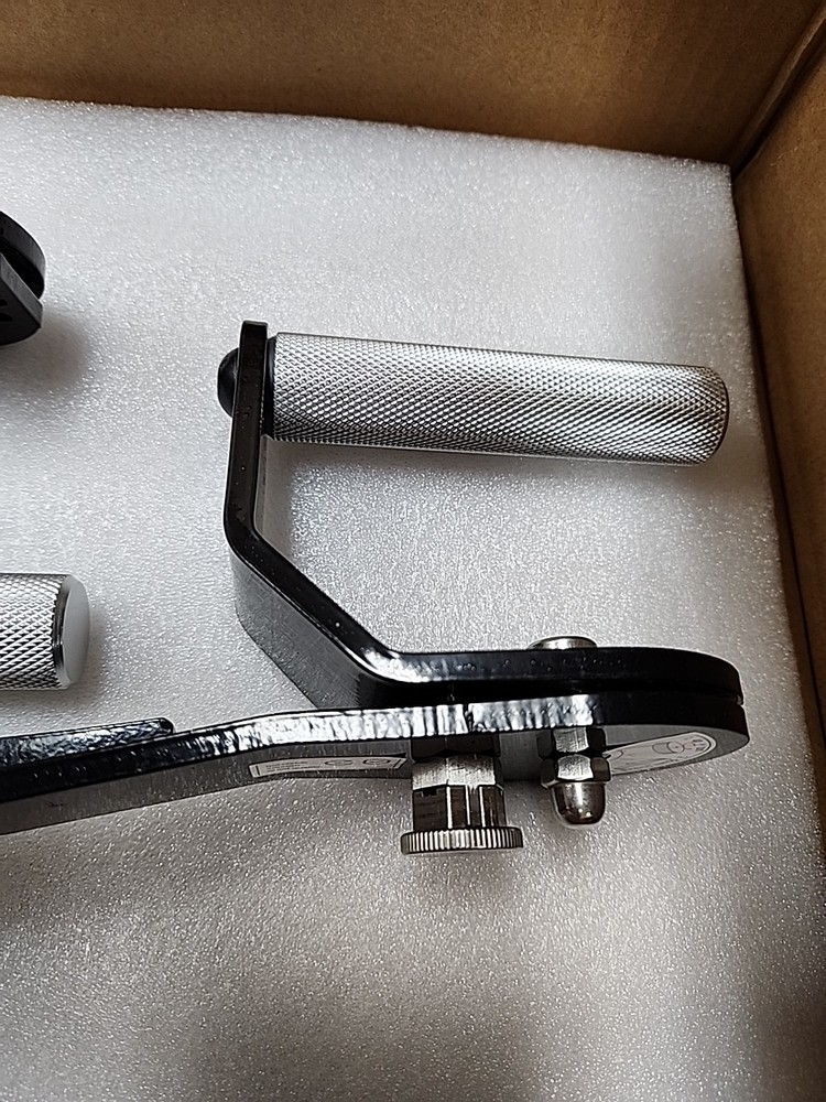 NEW Unbranded Adjustable 360^ Lat Pull Down Bar Attachment