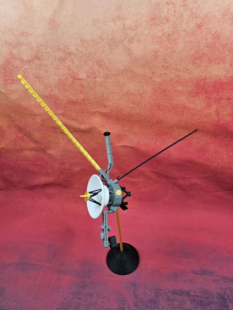 NASA Voyager 1 Model Finished Painted