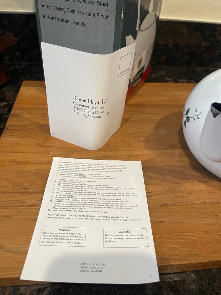 Pfaltzgraff Winterberry White 3-Quart Enamel Tea Kettle