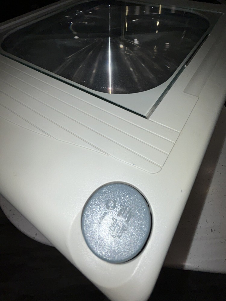 3M 1700 Overhead Transparency Projector Model 1700. USED - WORKING