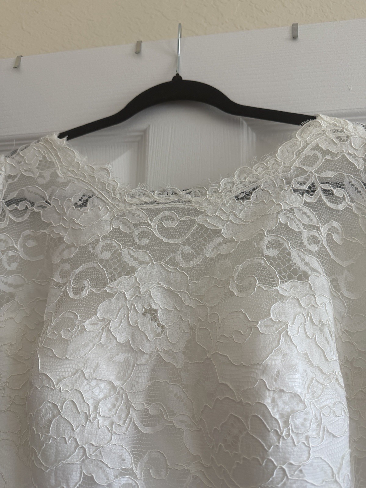 Size 10 Wedding Dress Long Sleeves with Eyelash Trim