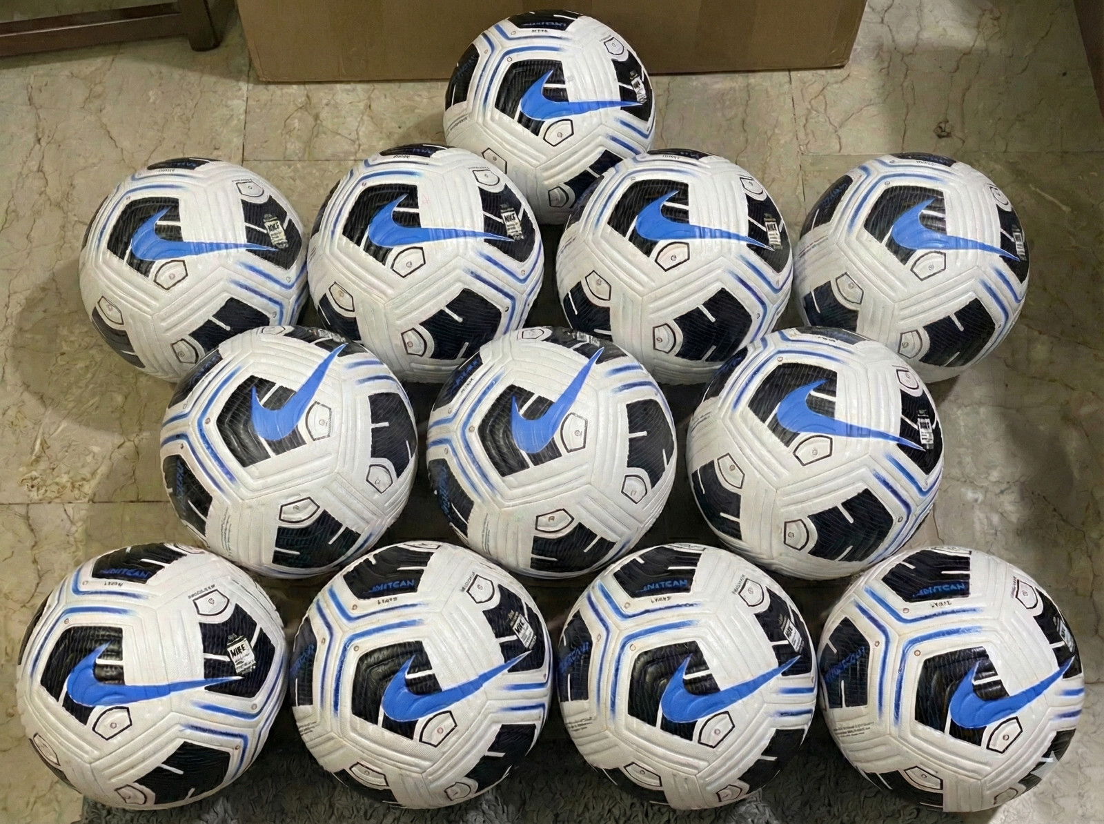 Bulk/Lot of 10 Nike Academy Soccer Training Balls Perfect for Training &Practice