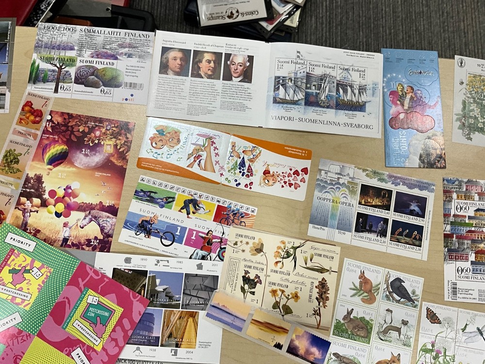 MNH Stamps modern sheets booklets 100 different items @3*